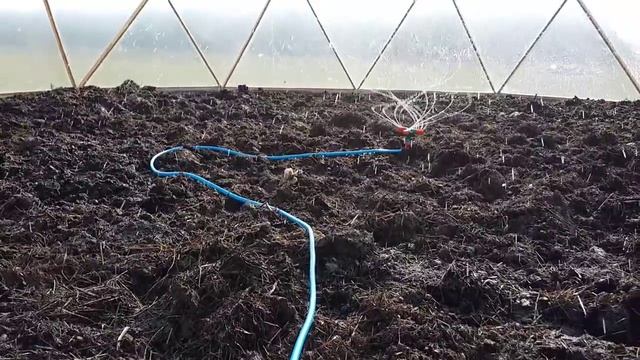 Купольная Теплица Создание компостной грядки Четвертый слой, лошадиный навоз смотреть онлайн