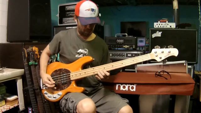 Lovesong - The Cure (Simon Gallup) bass cover смотреть онлайн