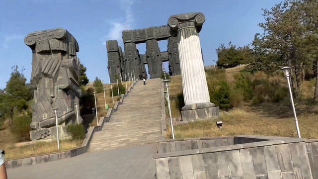 “Madloba” Tbilisi, Georgia Day 2 🇬🇪 (2021) смотреть онлайн