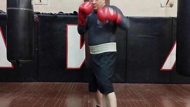 боец, бокс для всех, корявые, медленные удары, отвечаю на вопросы и замечания смотреть онлайн