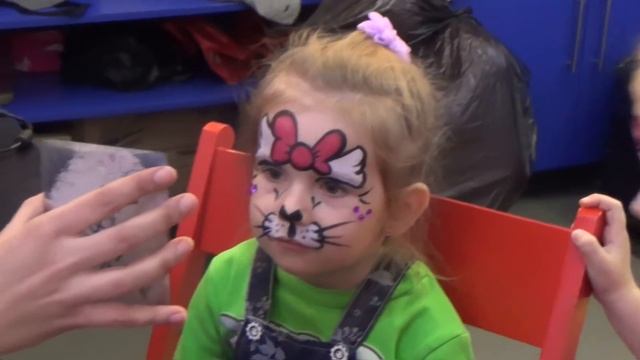 Лера кошка Катя единорожка! Аквагрим для детей Наше кафе/Cat, unicorn face painting смотреть онлайн