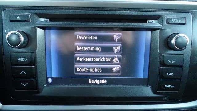 Toyota Auris 1.8 Hybrid Executive смотреть онлайн