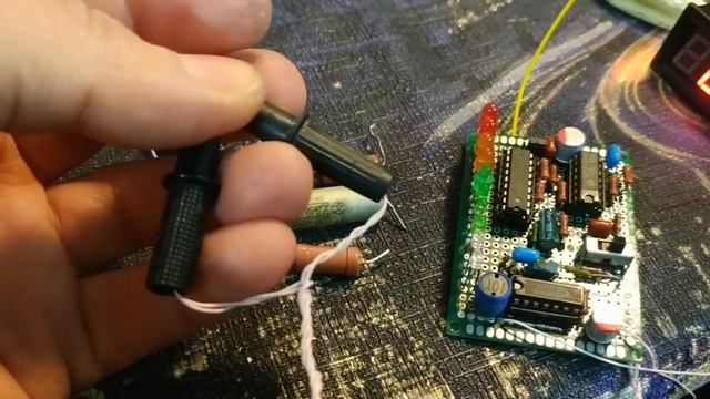 Master Kit NM8032 нюансы изготовления. Добавим цифровую шкалу и измеряем сопротивление батарей. смотреть онлайн