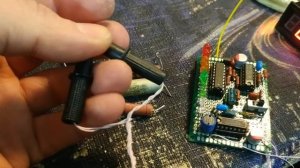 Master Kit NM8032 нюансы изготовления. Добавим цифровую шкалу и измеряем сопротивление батарей.