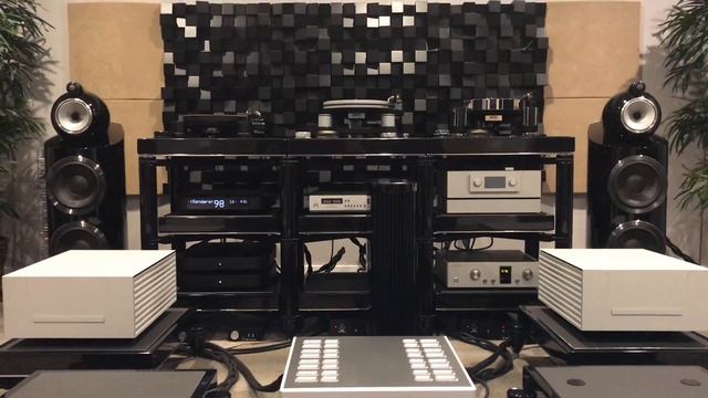 B&W 800D3 With Luxman M900u/C900u And MSB DAC