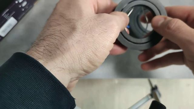 Сравнение встраиваемых светильников Maytoni Atom DL023-2-01B и Feron DL2811 смотреть онлайн