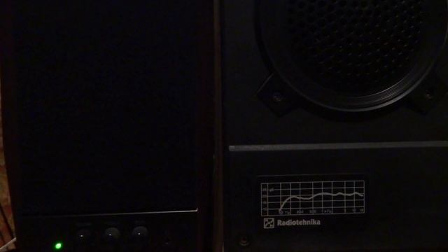 Sven SPS- 704 vs S30 Radiotechnika Китай против СССР смотреть онлайн