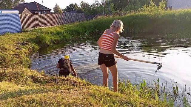 Ловля рыбы неводом. смотреть онлайн