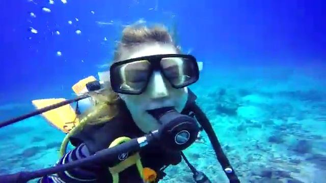 Видео Олега Деркача, профессионального инструктора по дайвингу. +7-926-683-6796 вотсапп смотреть онлайн