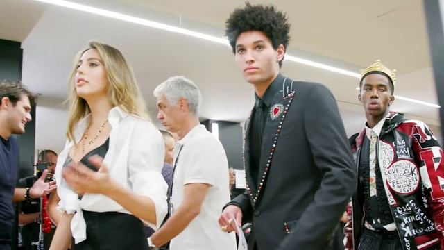 Dolce&Gabbana Spring Summer 2018 Men's Fashion Show Backstage смотреть онлайн