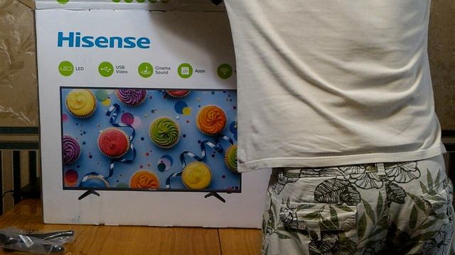 Распаковка телевизора Hisense 40N2179PW