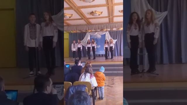 "Вишиванка"Сл. М. Сом ,Муз.О. Сандлер,виконують учні Гвіздської ЗОШ I-IIIст.,кер. П.Кепещук смотреть онлайн