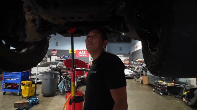 Customer States: Why is my Car Shaking смотреть онлайн