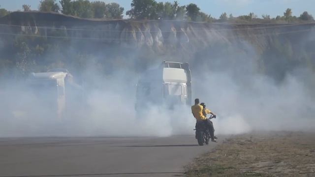 Отжиг тягача (1) на Total Extreme Fest. Воронеж 06.09.2014г. смотреть онлайн