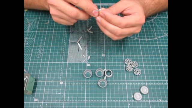 B 17F (1/72) смотреть онлайн