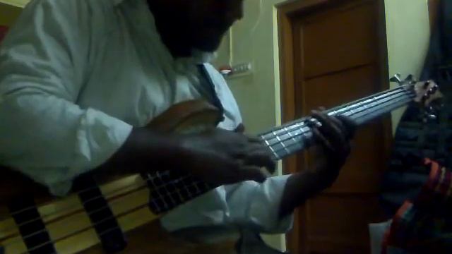 Ibanez BTB675 Tapping Abide With Me смотреть онлайн