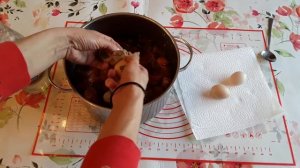 ?☘️??Как покрасить яйца с листочками в луковой шелухе // Готовимся к Пасхе ??☘️