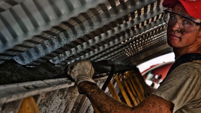 С новой работой! Поздравление в стихах. смотреть онлайн