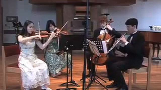 Festivus Quartet playing Phantasy, Op. 2 by Britten смотреть онлайн