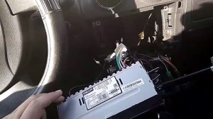 Как правильно подсоединить питание фильтр радио помех на автомогнитофон чтобы не фонил