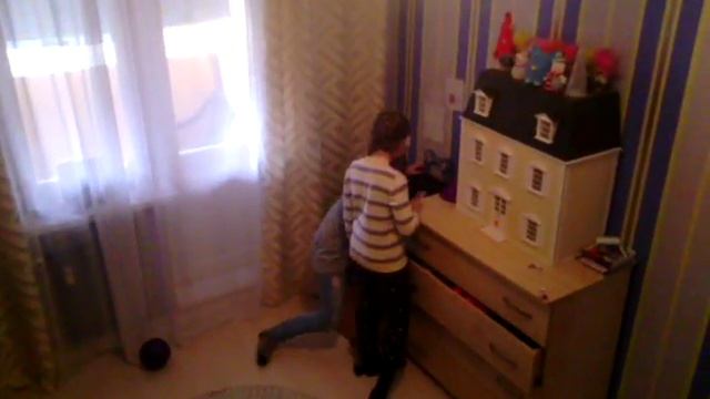 Скрытая камера меня нет в комнате!!! смотреть онлайн