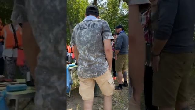 Офигенно. Правда есть в песне всего одно нецензурное слово которое "из песни не выкинешь". смотреть онлайн