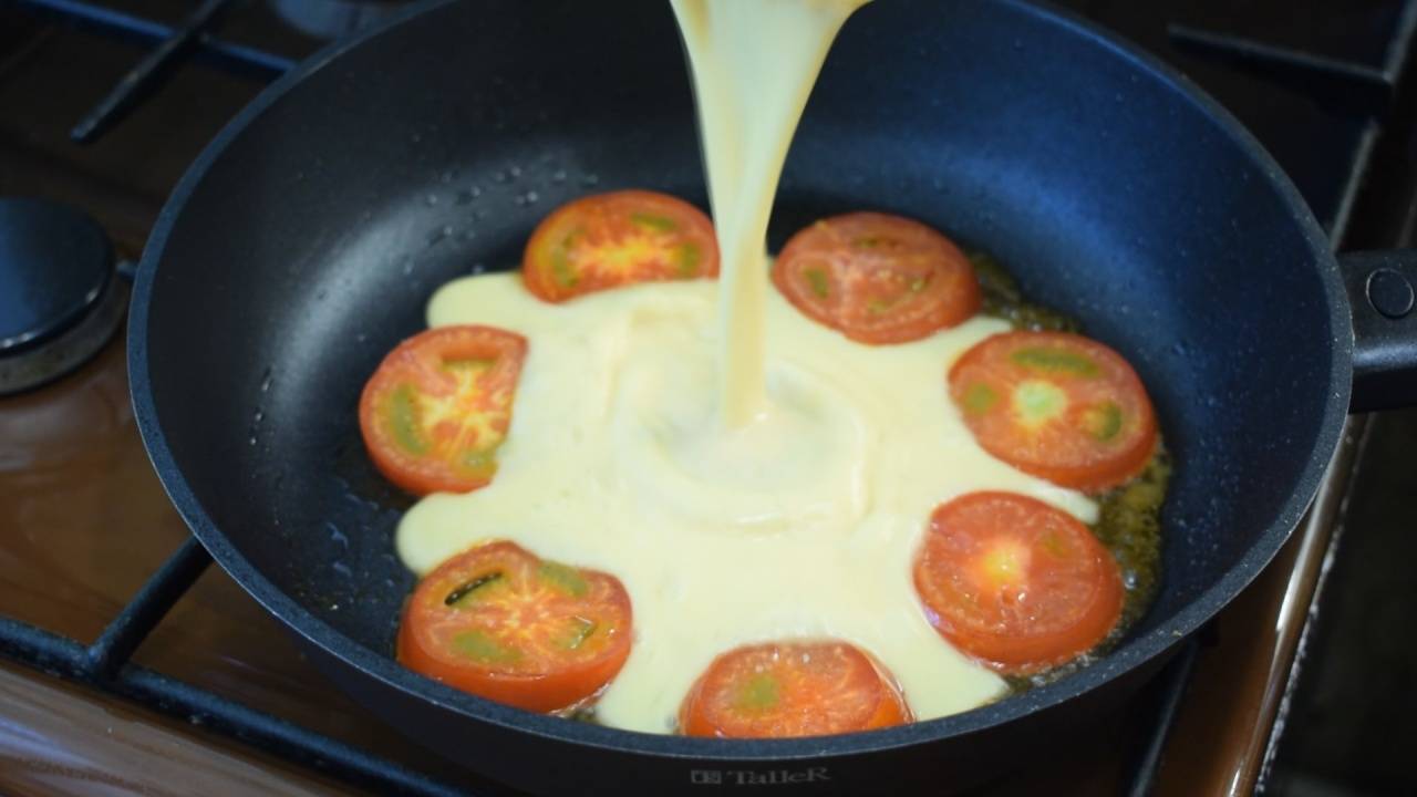 Буду есть так помидоры всё лето. Невероятно просто, а как вкусно. Век живи век учись смотреть онлайн