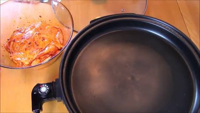 Рецепт молния. Жаренные, сочные, нежные куриные окорочка. смотреть онлайн