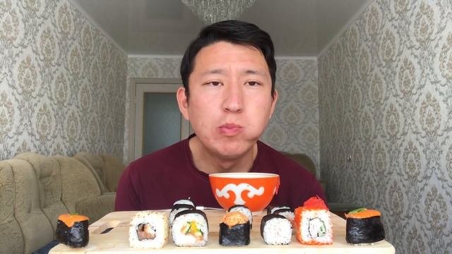 БАТТЛ суши и роллы|Кто больше съест? Мукбанг суши роллы не асмр|Mukbang sushi rolls asmr смотреть онлайн