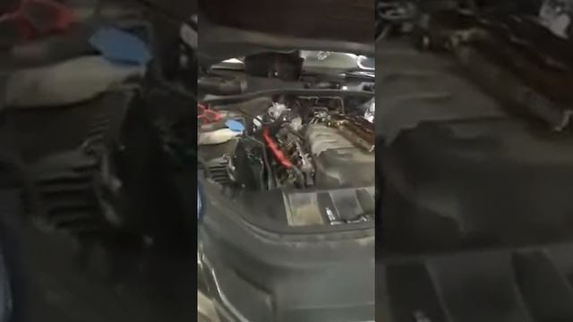 Замена прокладок клапанных крышек Audi Q7 смотреть онлайн