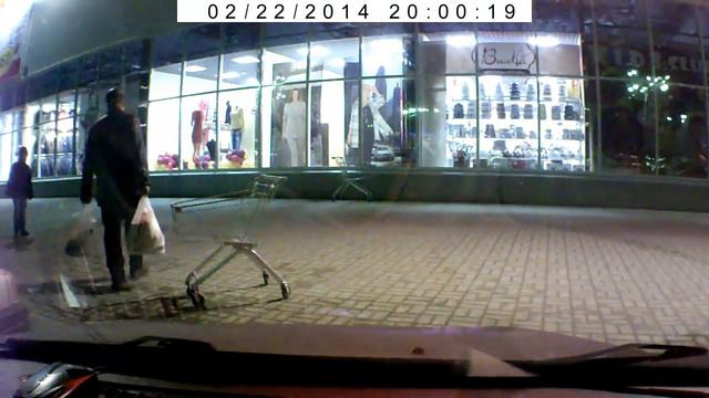 парковка ТЦ Европа