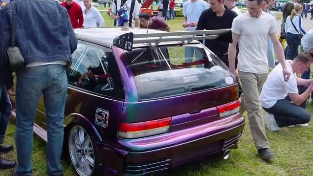 Suzuki Swift GTI 16V Twin Cam смотреть онлайн