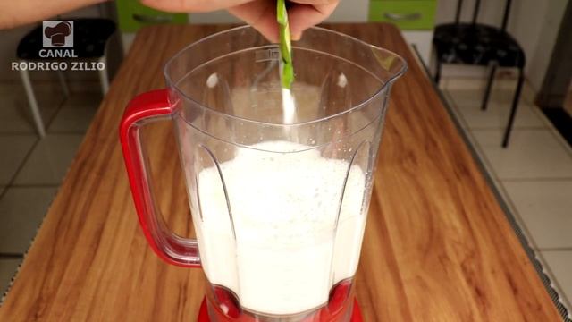 Se você fizer esse suco uma vez não vai mais querer parar de fazer - Cremoso e bem rápido! смотреть онлайн