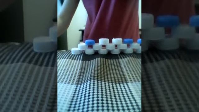 DlY как сделать башню из 28 крышек