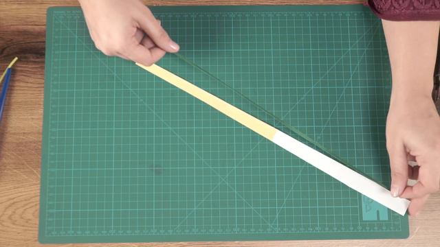 How To Make Quilled Fringed Flowers | Paper Daisy Tutorial смотреть онлайн