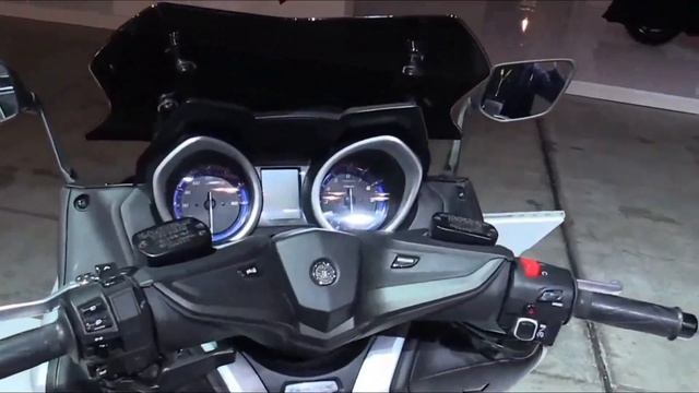 Yamaha TMAX 530 SX Scooter , THE COOLEST MOTORCYCLE смотреть онлайн