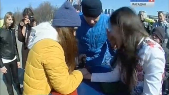 Уже второй год подряд в Магадане проходят богатырские забавы смотреть онлайн