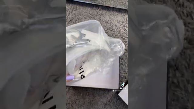 Белый кожаный ремень от магазина Shop911492046 Store. смотреть онлайн