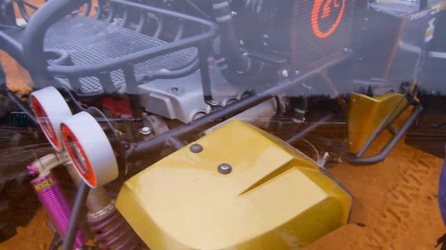 Багги BRP Maverick Turbo и FunCruiser FC2000 катаем по грунтовке смотреть онлайн