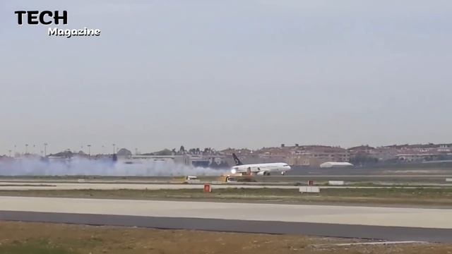 Dangerous Helicopters and Planes Landing & Takeoff | Aircraft Crashes, Close Calls, Low Pass Plane смотреть онлайн