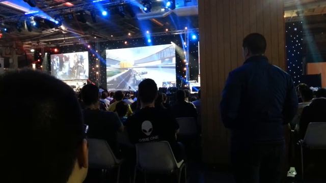 Course TrackMania Paris game week 2013 смотреть онлайн