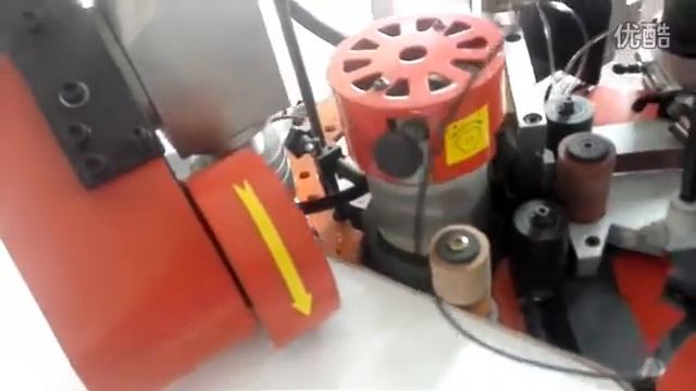 автоматический криволинейный кромкооблицовочный станок SG450 смотреть онлайн