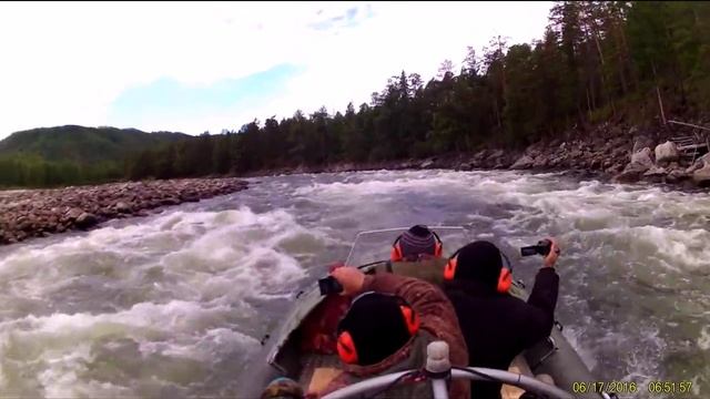 Вверх по течению на аэролодке "Пиранья-6" смотреть онлайн