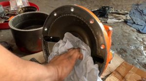 How To Repair Hydraulic Swing Motor For Doosan Excavator || Clean And Rebuild process.