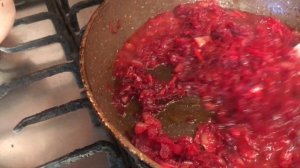 Борщ из тушенки. Быстро, просто, вкусно.