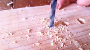 Простая подставка для сверл своими руками / Удобное хранение сверл