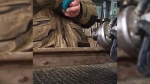 Замена сосковой резины в доильном аппарате.