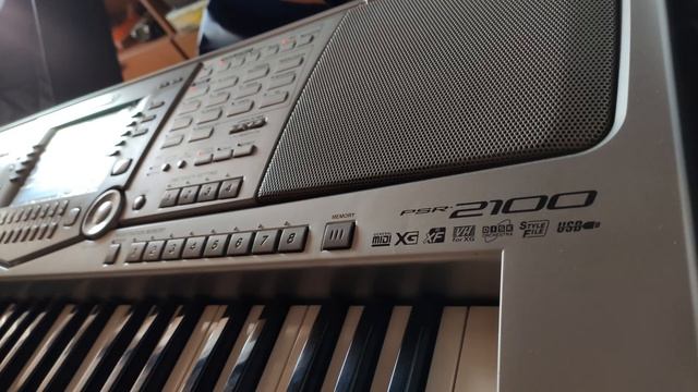 FF6 Journey to Narshe - Yamaha PSR-2100 смотреть онлайн