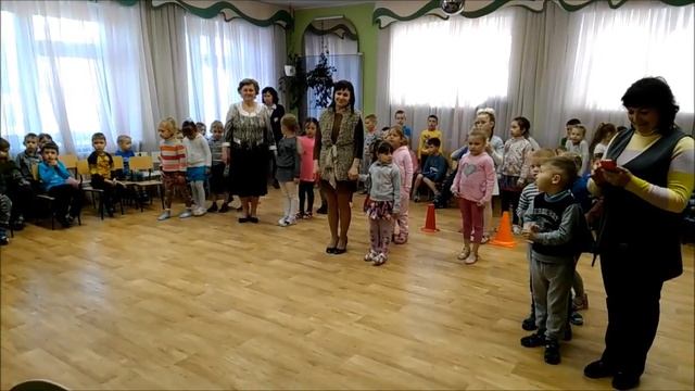 Игры по безопасности для дошкольников «Сигналы светофора».mp4 смотреть онлайн