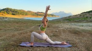 Вечерняя йога для начинающих на 15 минут | Мягкое вытяжение перед сном